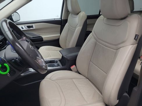 Used 2020 Ford Explorer Platinum w/ Premium Technology Package image 17