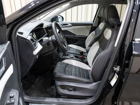New 2026 Volkswagen Taos SEL AWD/4WD image 10