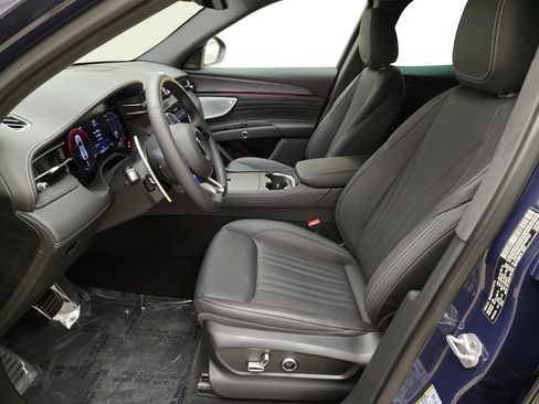 New 2025 Maserati Grecale Modena image 16