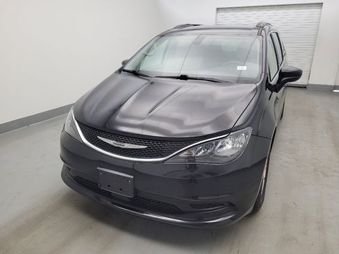 Used 2021 Chrysler Voyager Lxi FWD image 15