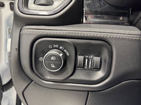 New 2025 RAM 3500 Limited image 34