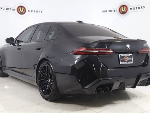 Used 2025 BMW M5 w/ Executive Package image 4