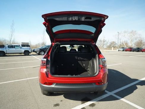 New 2026 Jeep Compass Latitude w/ Sun and Sound Group image 16