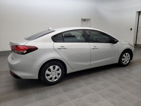 Used 2018 Kia Forte LX FWD image 10