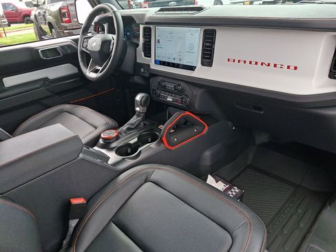 Used 2025 Ford Bronco Stroppe Edition AWD/4WD image 12