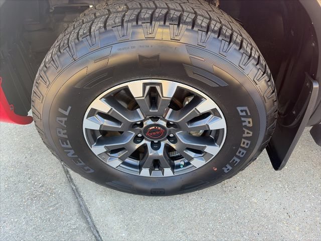 Used 2024 Nissan Titan PRO-4X w/ Pro-4x Convenience Package AWD/4WD image 10