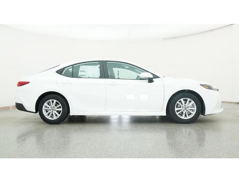 New 2026 Toyota Camry LE image 27