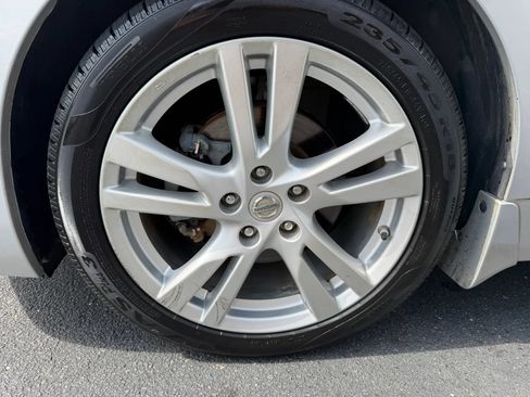 Used 2015 Nissan Altima 3.5 SL FWD image 28