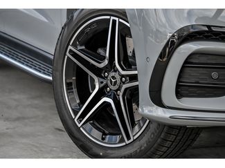 New 2026 Mercedes-Benz GLS 450 4MATIC video 3