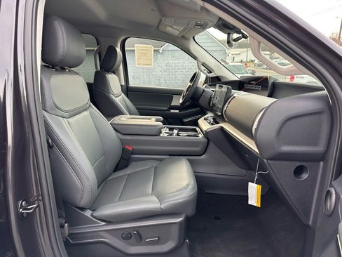 New 2026 Ford Expedition Active image 16