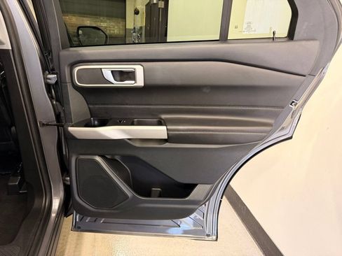Used 2023 Ford Explorer XLT w/ Equipment Group 202A AWD/4WD image 23