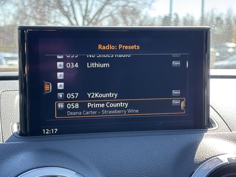 Used 2017 Audi A3 e-tron Premium w/ Sport Package image 26