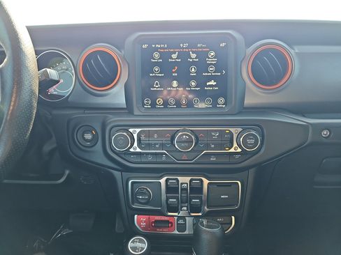 Used 2022 Jeep Gladiator Mojave w/ Cold Weather Group AWD/4WD image 17