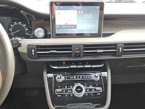 Used 2020 Lincoln Corsair Reserve w/ Appearance Package FWD image 8
