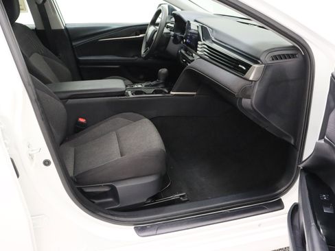 Used 2025 Toyota Camry LE FWD image 36