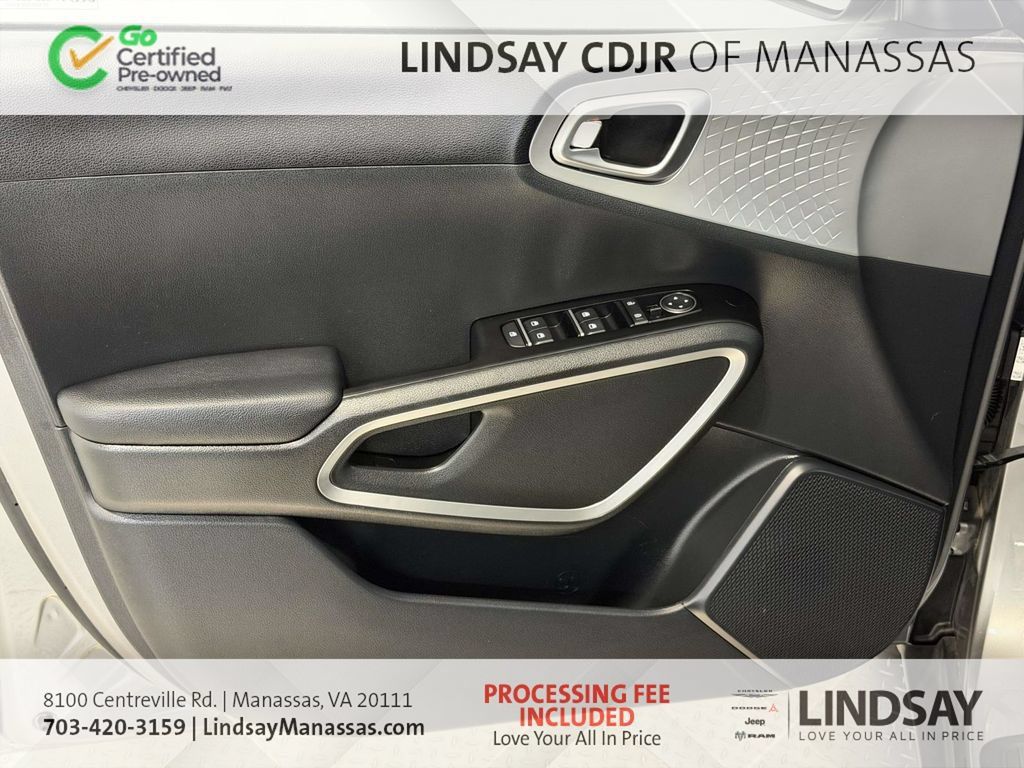 Used 2023 Kia Soul S FWD image 21