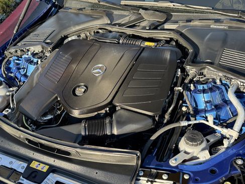 Used 2024 Mercedes-Benz C 300 4MATIC Sedan image 5