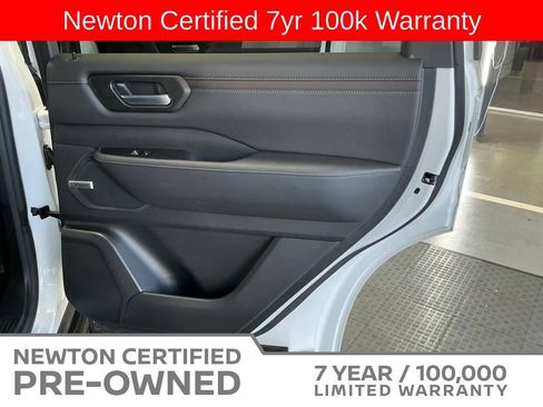 Used 2025 Nissan Armada SL w/ Captain's Chari Seat Package RWD image 62