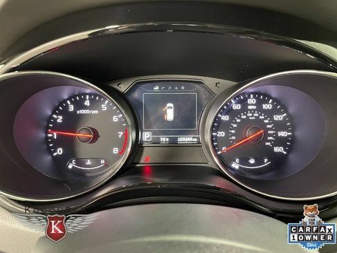 Used 2018 Kia Sedona SX FWD image 16