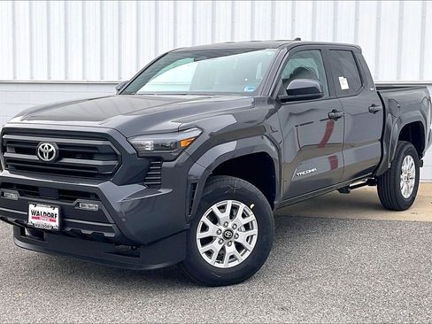New 2026 Toyota Tacoma SR5 image 2