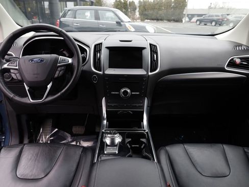 Used 2019 Ford Edge Titanium w/ Cargo Accessory Package AWD/4WD image 20