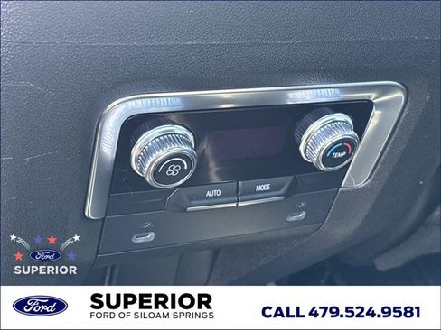 Used 2023 GMC Yukon SLT AWD/4WD image 21