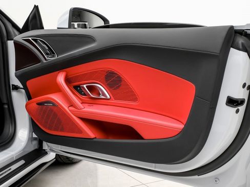 Used 2020 Audi R8 V10 w/ 20" Wheel Package image 38