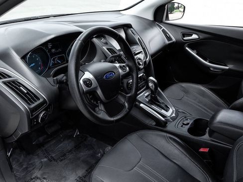 Used 2013 Ford Focus Titanium FWD image 3