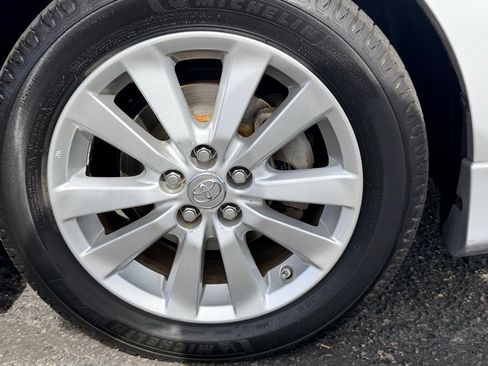 Used 2010 Toyota Corolla S image 42