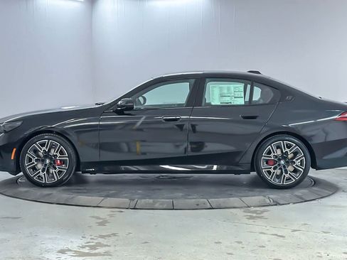 New 2026 BMW 530i w/ M Sport Package RWD image 5