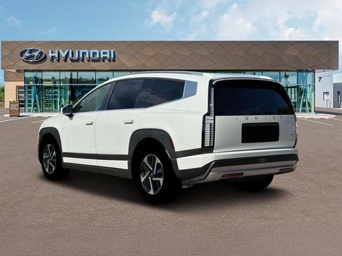 New 2026 Hyundai Ioniq 9 SE image 5