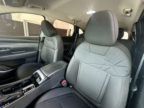 Used 2025 Hyundai Tucson SE FWD image 14