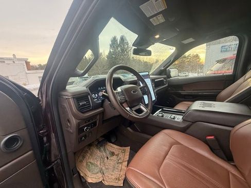 Used 2023 Ford Expedition Max King Ranch image 13