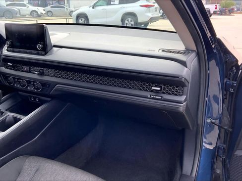 Used 2023 Honda Accord EX image 18