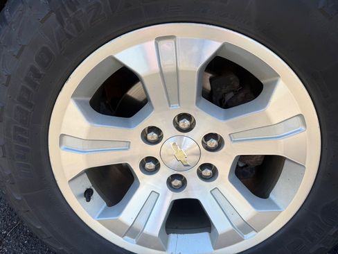 Used 2017 Chevrolet Silverado 1500 LT w/ All Star Edition AWD/4WD image 18