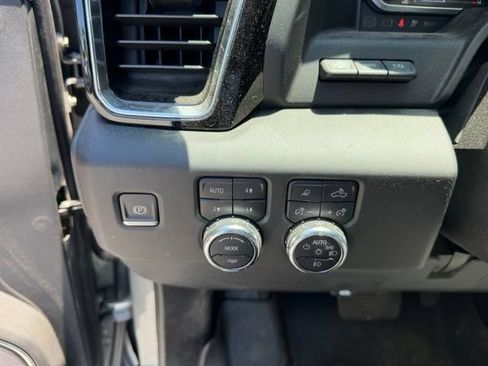 Used 2024 GMC Sierra 2500 Denali Ultimate AWD/4WD image 13