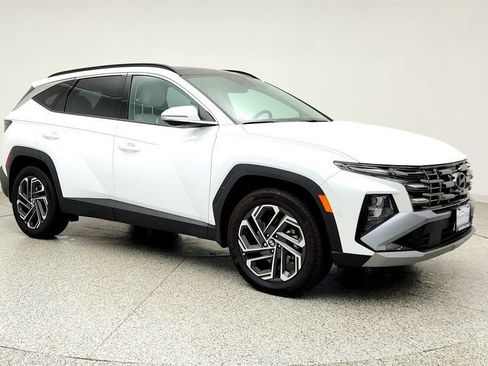 Used 2025 Hyundai Tucson Limited AWD/4WD image 3