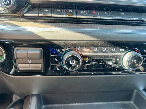 Used 2022 Chevrolet Silverado 1500 High Country w/ High Country Premium Package image 23