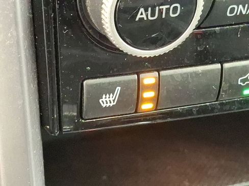 Used 2021 Subaru Ascent Limited w/ Technology Package image 19