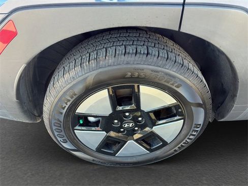 Used 2025 Hyundai Santa Fe SEL image 19