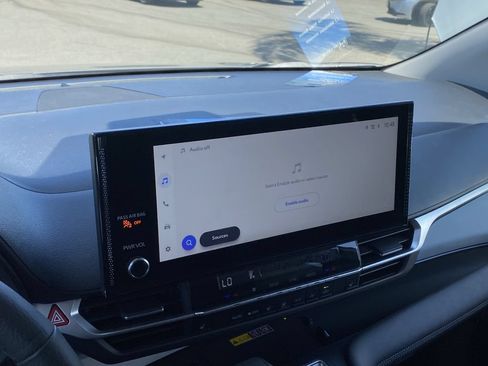 Certified 2026 Toyota Sienna XLE FWD image 8