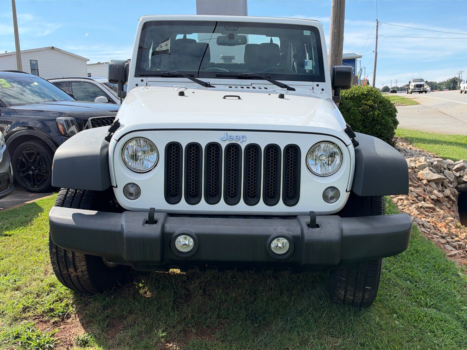 Used 2015 Jeep Wrangler Sport w/ Quick Order Package 24S AWD/4WD image 2