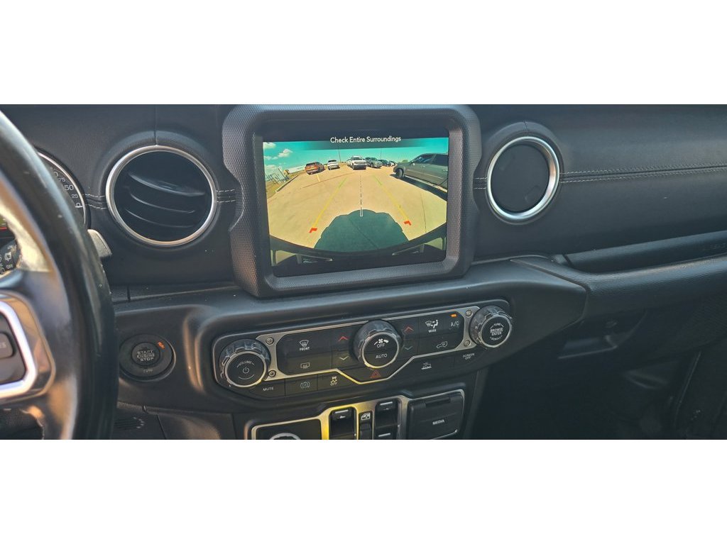 Used 2021 Jeep Wrangler Unlimited Sahara AWD/4WD image 21