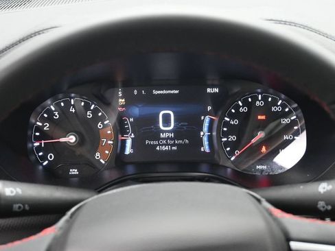 Used 2025 Jeep Compass Trailhawk w/ Trailer Tow Group AWD/4WD image 12