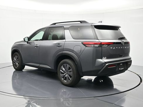 Used 2024 Nissan Pathfinder SV FWD image 7