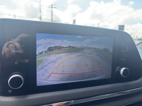 Used 2021 Hyundai Sonata SEL Plus image 11
