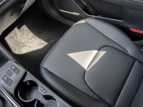 New 2026 Kia Sportage EX image 21