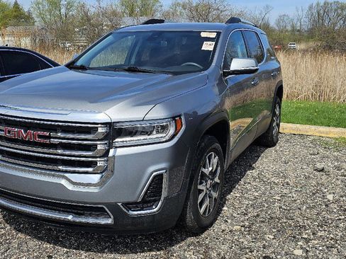 Used 2023 GMC Acadia SLE w/ Driver Convenience Package image 1