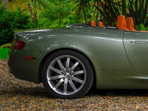 Used 2006 Aston Martin DB9 Volante RWD image 10