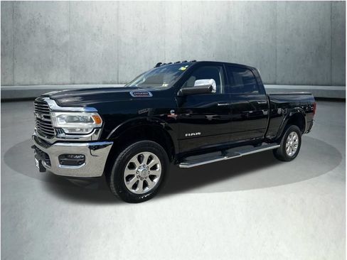 Used 2022 RAM 2500 Laramie AWD/4WD image 1